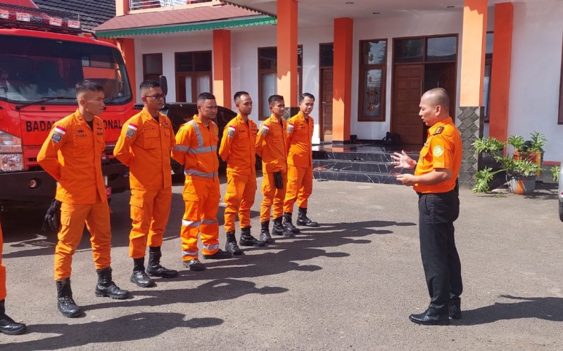 Gempa Bumi di Cianjur, Kantor SAR Bandung Kerahkan Alut dan Personil