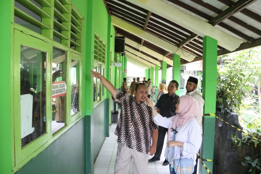 DPRD Kota Bogor Tinjau Kondisi SDN 9 Bantarjati, Minta Pemkot Maksimalkan Anggaran Untuk Perbaikan