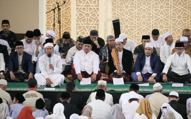 DPRD Kota Bogor Tutup Tahun 2022 Dengan Mengikuti Doa Bersama di Masjid Agung