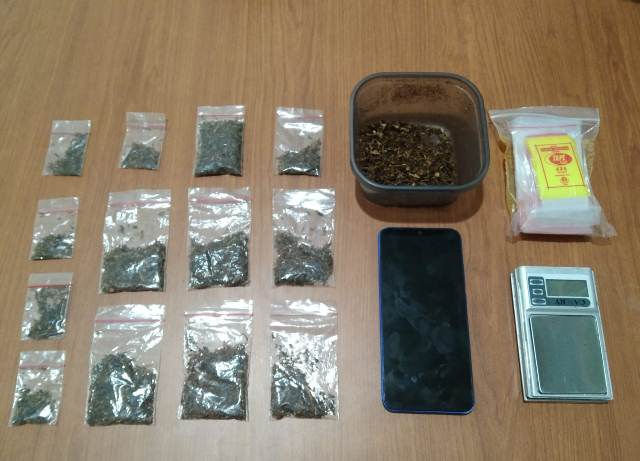 Beli Narkoba Via Online, Pengedar Narkoba Dibekuk Polisi
