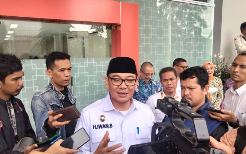 Iwan Setiawan Bakal Cari Solusi Lengkapi Kebutuhan Kantor Bawaslu Kabupaten Bogor