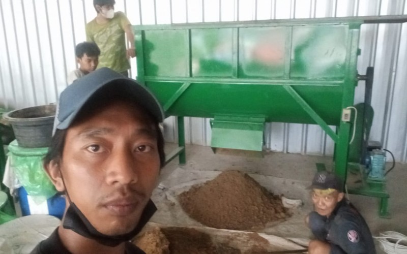 Entaskan Persoalan Sampah, Koperasi Runtah Taruna Jaya Sulap Sampah Organik Jadi Pakan Ikan