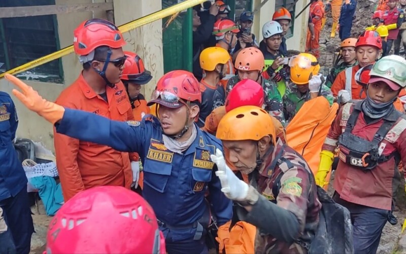 Dua Korban Longsor di Kampung Sirnasari Bogor Ditemukan