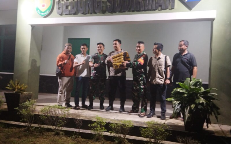 Anggota TNI Bekuk Kurir Ganja 3 Kilogram di Cibinong Bogor