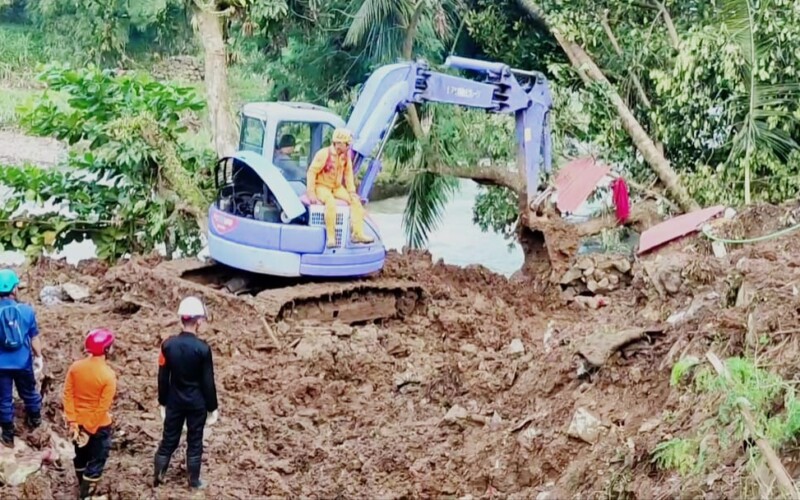 Pencarian Dua Korban Tertimbun Terus di Lakukan Hingga Hari Ketiga