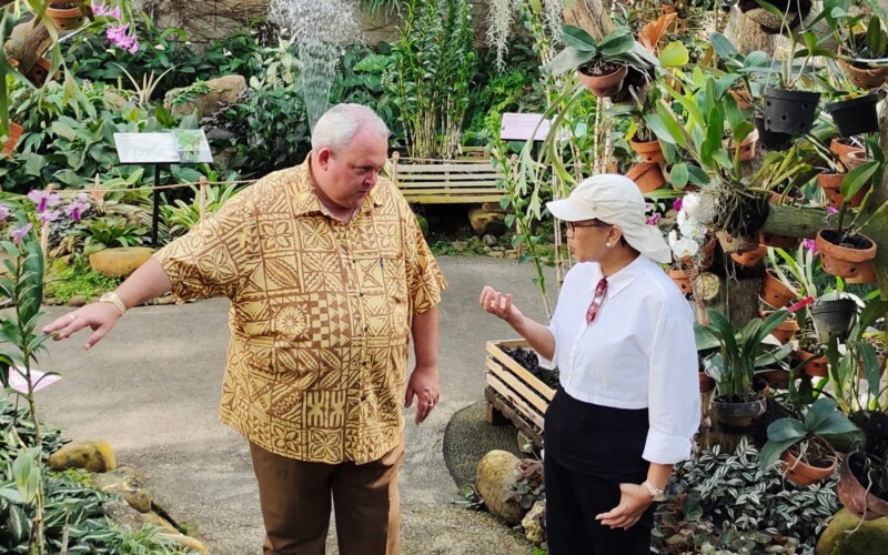 Kunjungan Menteri Luar Negeri Papua Nugini Sambil Menikmati Keindahan Kebun Raya Bogor