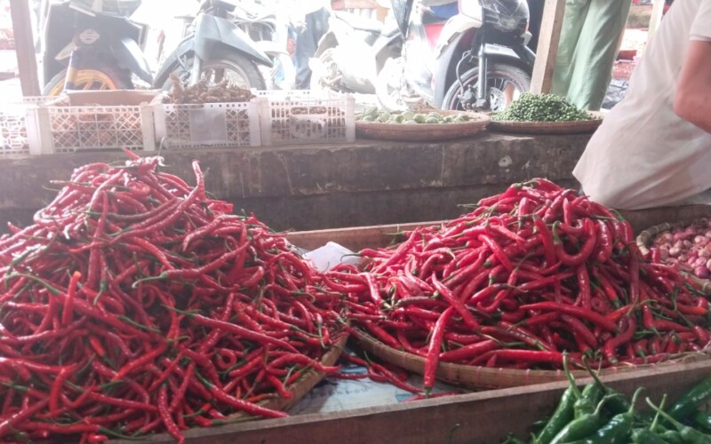 Tiga Hari Ramadan, Harga Cabai Rawit Masih Alami Kenaikan di Pasar Leuwiliang