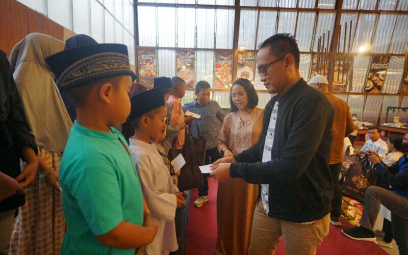Berbagi Kebahagian di Bulan Suci Ramadhan