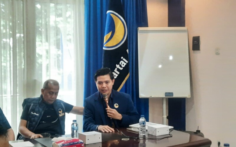 Disambut Saan Mustopa, M. Rizky Resmi Pindah ke NasDem