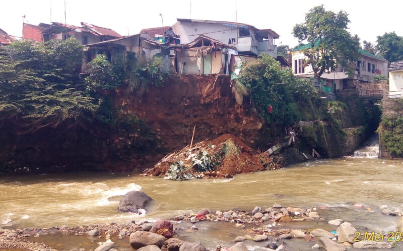Diterjang Banjir Lintasan Rumah Warga di Bogor Rusak