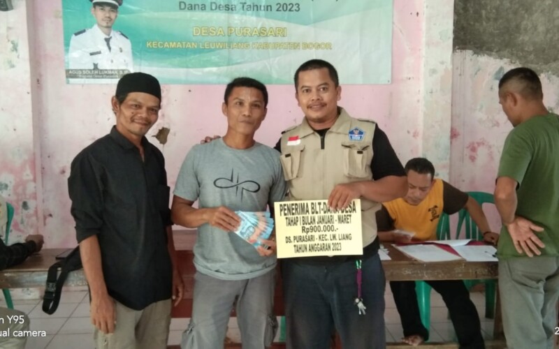 Pemdes Desa Purasari salurankan BLT – DD ke 75 KPM