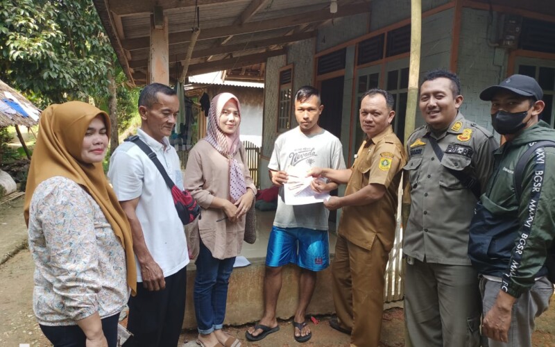 Pemdes Pabangbon Salurkan BLT-DD ke 47 KPM