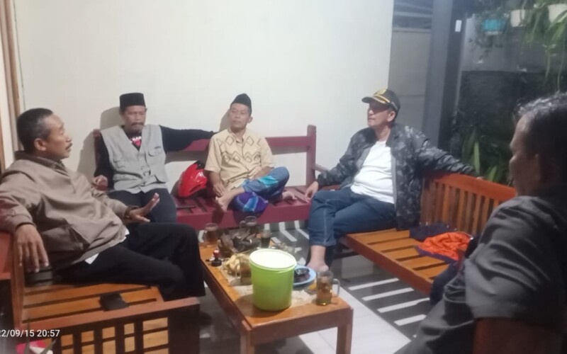 Bincang Santai Kades Leuweung Kolot Tentang Pencapaian Vaksinasi Polio