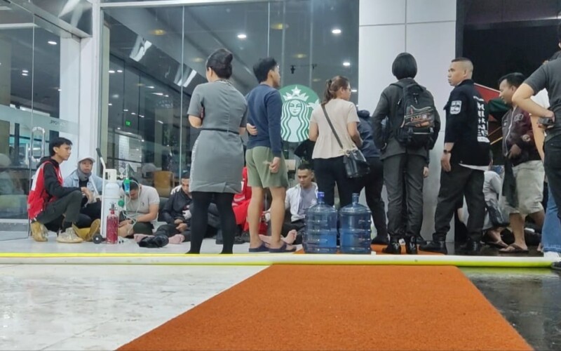 Puluhan Karyawan Sesak Nafas Akibat Kebakaran di Mall Lippo Plaza Bogor
