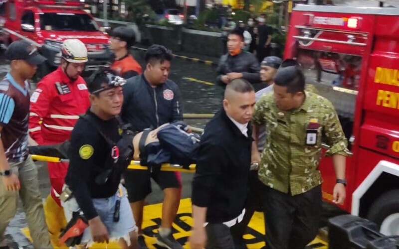 Mall Ekalokasari Bogor Terbakar, 5 Karyawan Dilarikan Kerumah Sakit