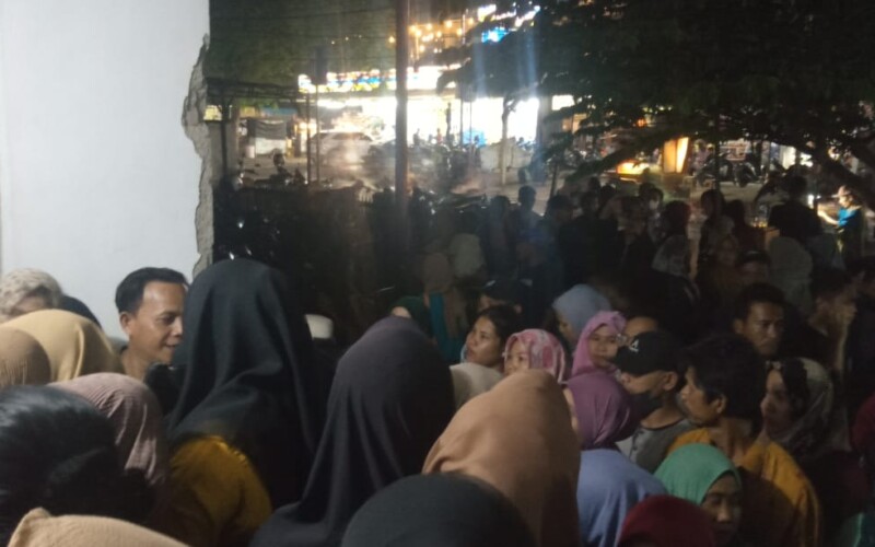 Meledaknya Warga pada Pembagian Bansos Ayam dan Telor, Diduga Kurangnya Masyarakat
