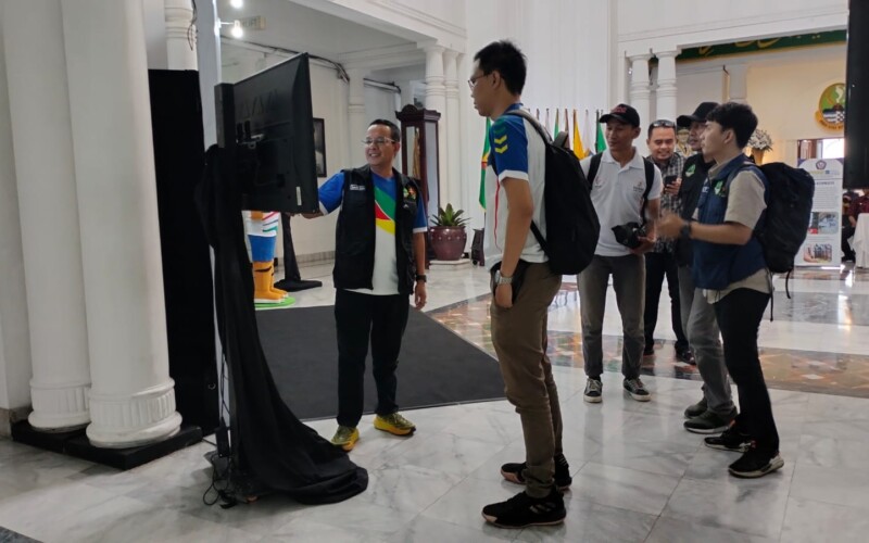 Denda Alamsyah Apresiasi IKM Jawa Barat Berpartisiapsi Meriahkan FORNAS VII 2023