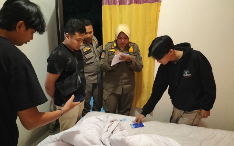 Razia Kosan di Bogor, Petugas Amankan 18 Pasangan Mesum Didalam Kamar Kos