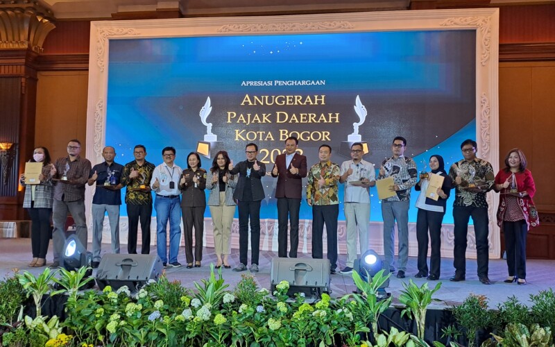 PT GRAHA ANDRASENTRA PROPERTINDO TBK MELALUI ASTON BOGOR RAIH PENGHARGAAN ANUGERAH PAJAK DAERAH KOTA BOGOR 2023