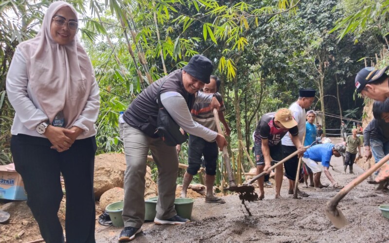 Kades Karehkel: Perbaikan Jalan Sangat Penting Untuk Akses Perekonomian