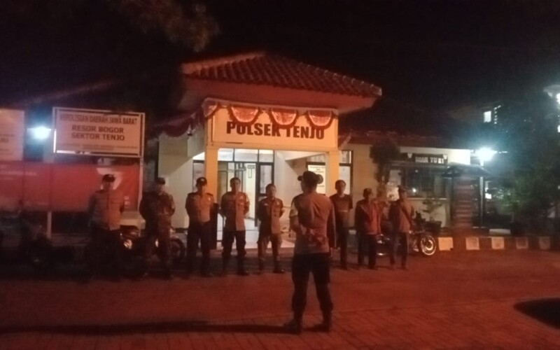 Petugas Gabungan Polsek Tenjo Bogor Lakukan Patroli