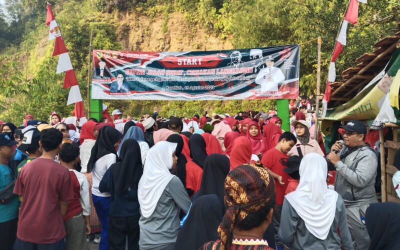 Jalan Sehat Jadi Rangakain puncak Acara HUT RI ke 78 Desa Karehkel