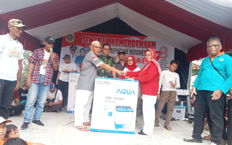 Peringati HUT RI ke 78, Desa Situudik Gelar Jalan Sehat Dengan Banjir Hadiah