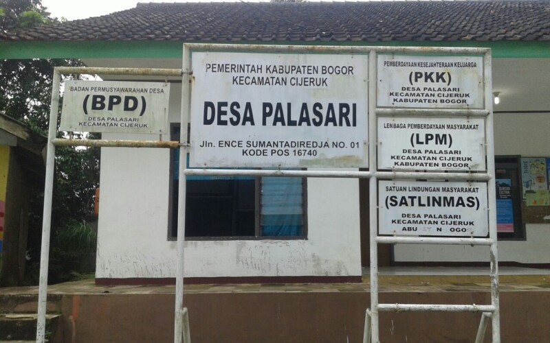 Kades Palasari Kurang Respons, Warga River Valley Kesulitan Mengurus Administrasi Kependudukan