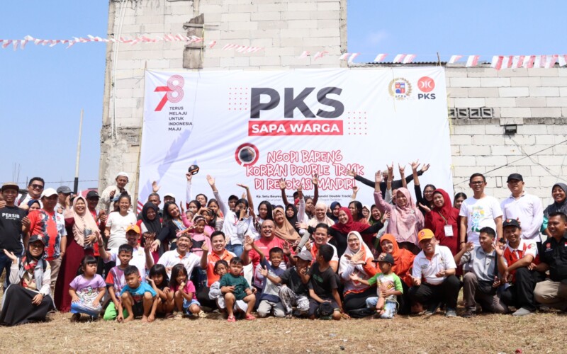 Keseruan! Fraksi PKS Rayakan Hut Ke-78 RI Bersama Warga Korban Relokasi Double Track