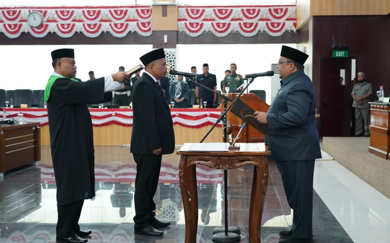 Ketua DPRD Lantik PAW Fraksi Demokrat, Syafe’i Gantikan Dodi Setiawan