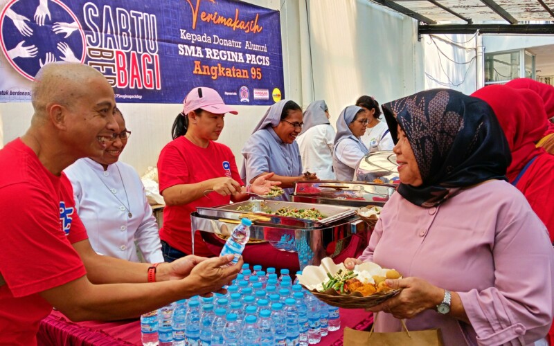 Sekolah RP Miliki Progam “Sabtu Berbagi” Menyediakan Makanan Bagi Yang Membutuhkan.