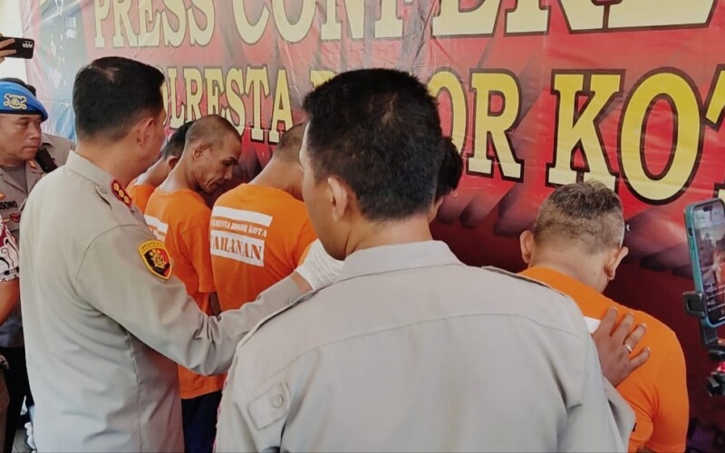 Polisi Tetapkan 5 Tersangka Kasus Penipuan Pemakaian Dokumen Kependudukan PPDB Zonasi di Kota Bogor