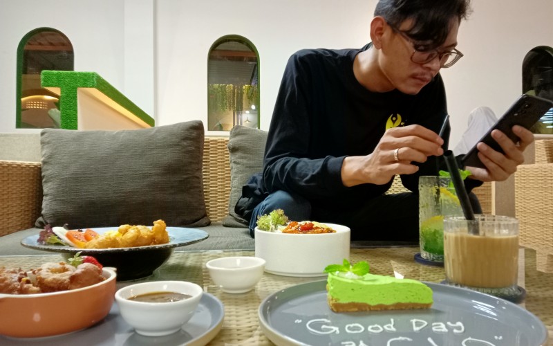 GLO Coffee and Eatery: Destinasi Kuliner Multikonsep di Tengah Bogor