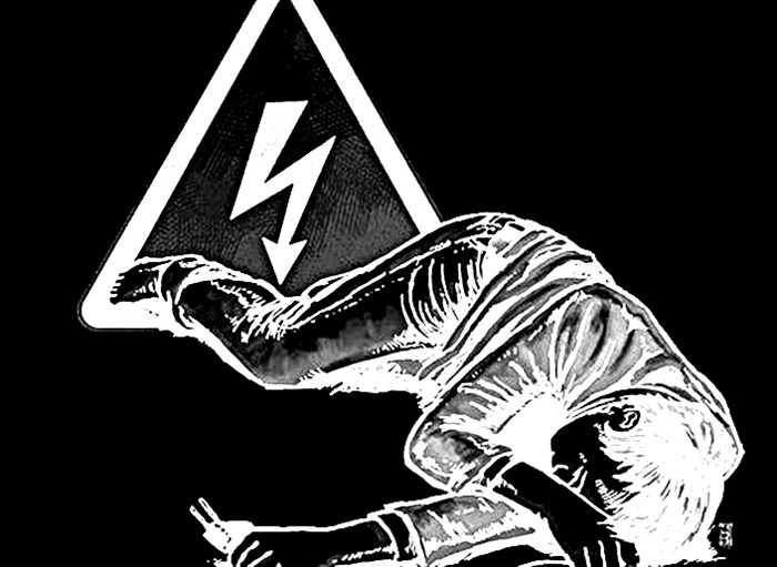 Tersengat Listrik Saat Panjat Pohon Petai, Pria di Cibinong Tewas