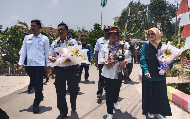 Tim Verifikasi Kabupaten Bogor Menilai Dua KRL di Desa Cibitung Wetan