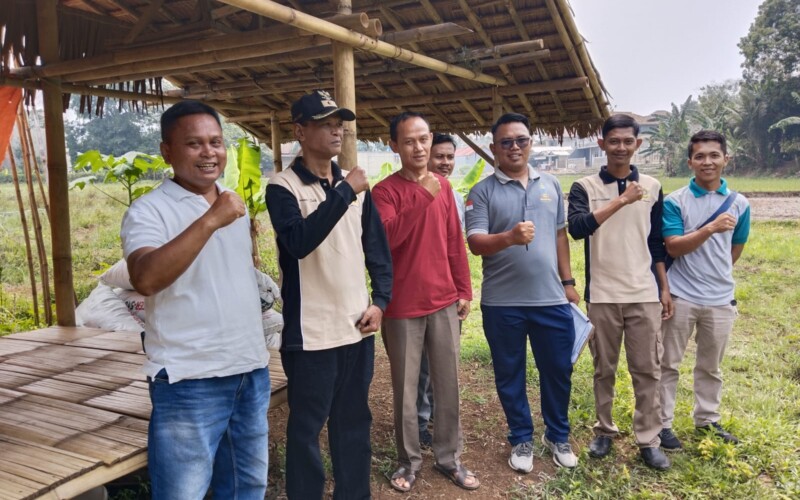 Tim Monev Kecamatan Cibungbulang Monitoring Pembangunan yang Gunakan Dana Desa