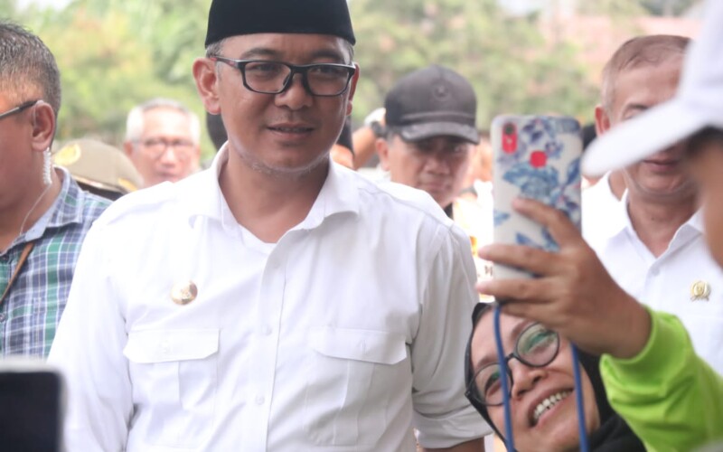 Diskominfo Tiba-tiba Kirim Rilis Manis, Jawab Soal Dugaan Pelisiran Iwan Setiawan ke Perancis