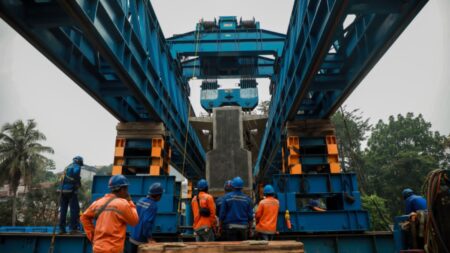 Balok Girder Sudah Terpasang, Dinas PUPR Optimis Jembatan Otista Rampung Tepat Waktu