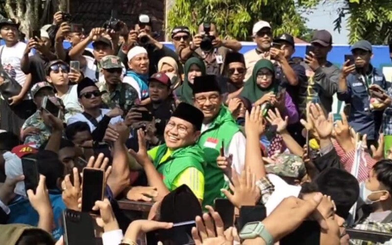 Puluhan Ribu Warga Jember Ikut Jalan Sehat Bersama Anies