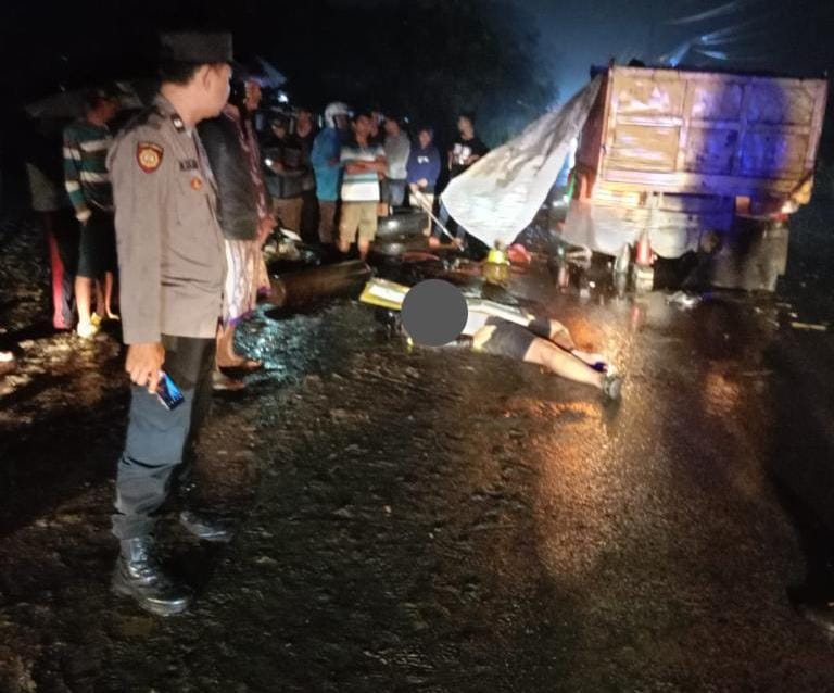 Seorang Pemuda Tewas karena Tabrak Truk Tambang di Rumpin