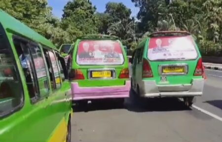 Langgar Aturan, Pemasangan APK di Angkot Kota Bogor Jadi Sorotan Utama di Pemilu 2024