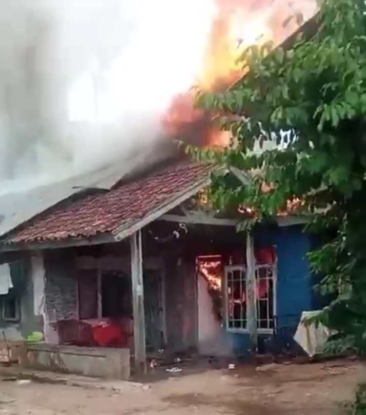 Kebakaran di Desa Tegal, Satu Rumah Warga Hangus Dilalap Si Jago Merah