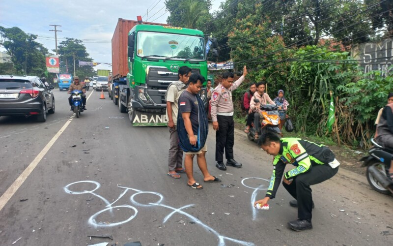 Satu Orang Meninggal Dunia Dalam Kecelakaan Motor Vs Truk di Cileungsi