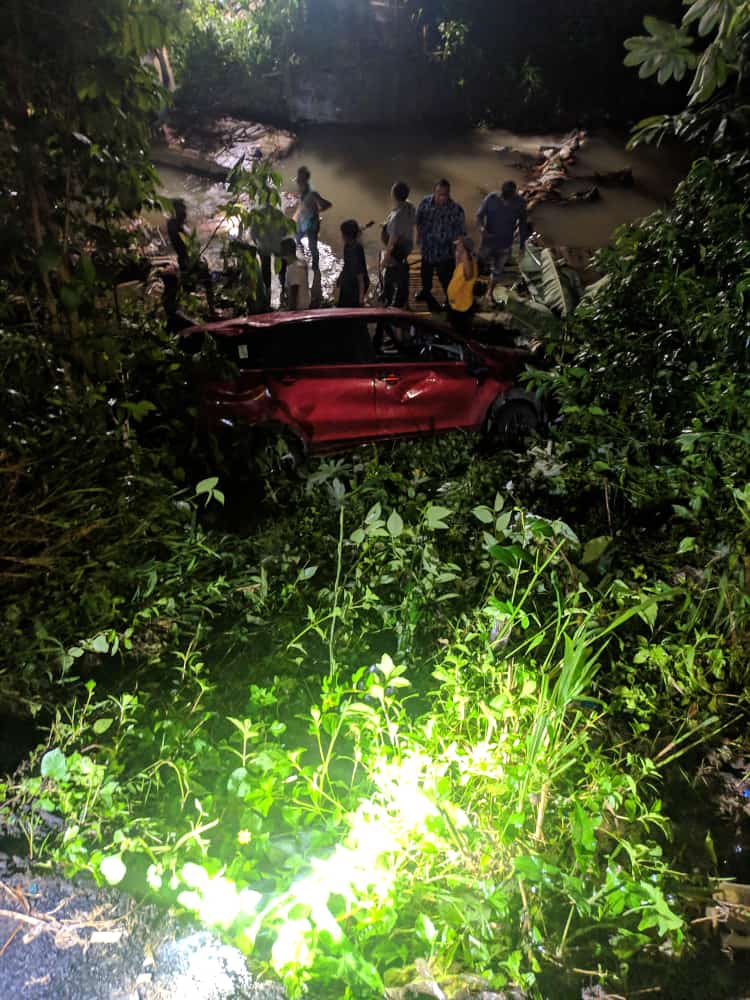 Mobil Rombongan Pengantin di Bogor Terjun ke Kali, Penumpang Luka Ringan