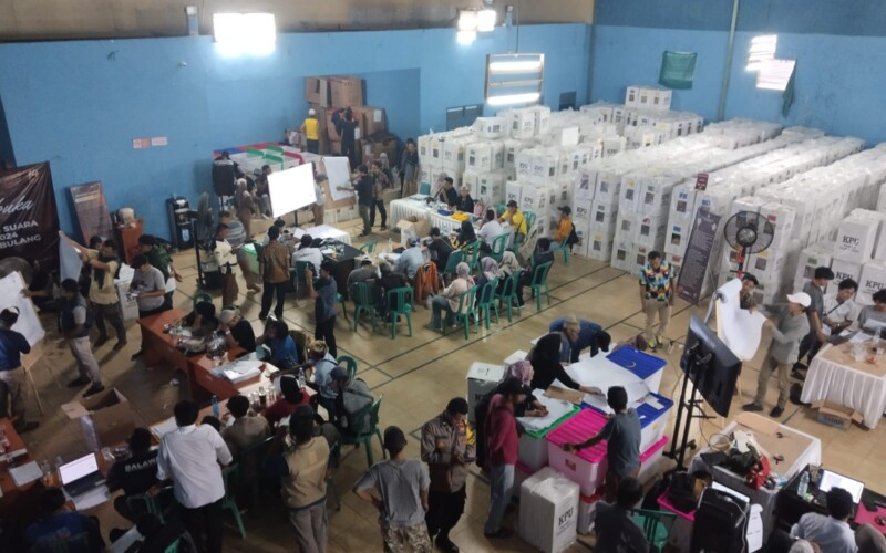 PPK Kecamatan Cibungbulang Gelar Sidang Pleno Terbuka Rekapitulasi Surat Suara Pemilu