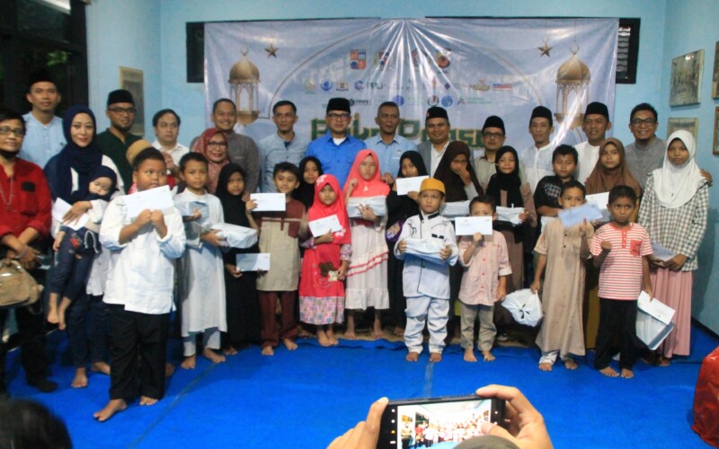 Santuni 200 Anak Yatim dan Duafa, Wali Kota Bima Arya Apresiasi PWI Kota Bogor
