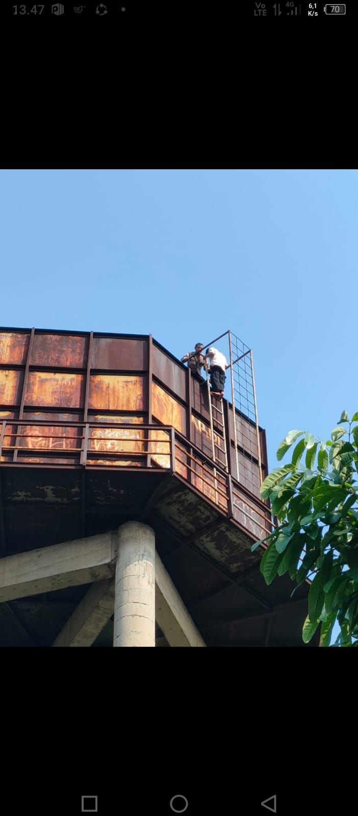 Pemuda di Tanah Sareal Hendak Bunuh Diri Panjat Tower PDAM, Ngambek Tak Dibelikan HP Baru