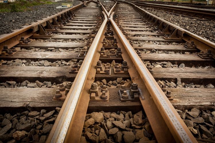 Tewas Tertabrak KRL, Pemuda di Bogor Diduga Bunuh Diri
