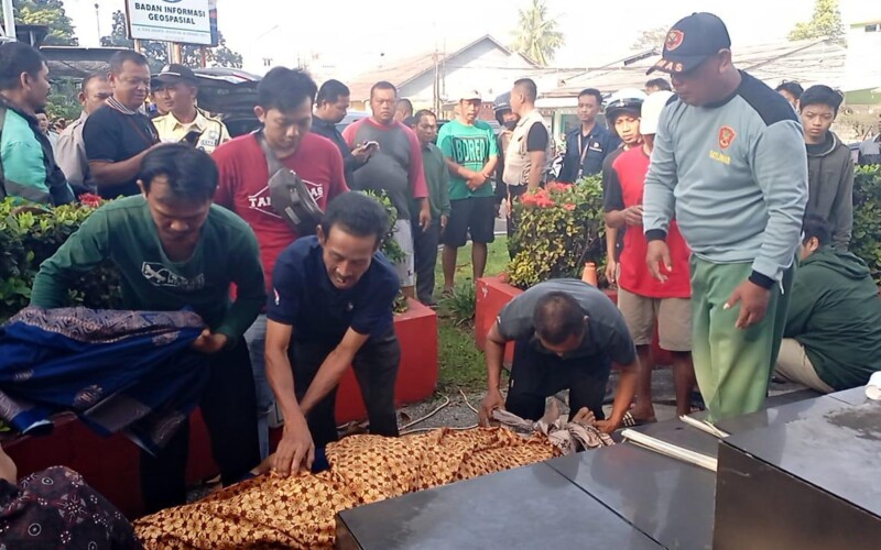 Guru di Cibinong Ditemukan Tewas Depan Gerbang BRIN, Diduga Sakit
