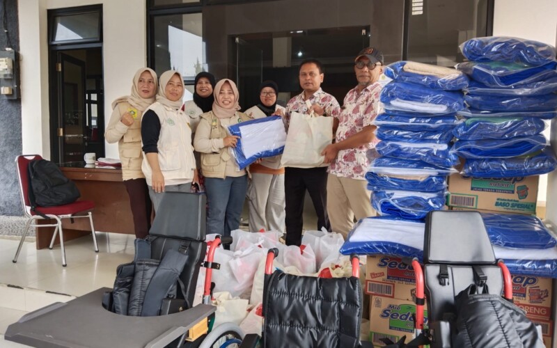 Kecamatan Cibungbulang bersama IPSM Lakukan Verifikasi dan Validasi Penyaluran Bansos Sembako Lansia